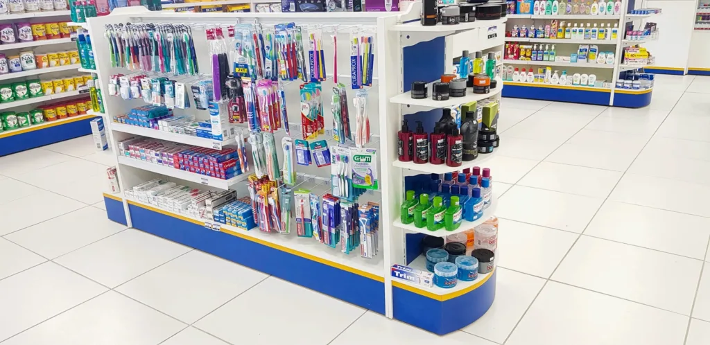 fotos-santa-catarina-2-gondola-farmacia-1